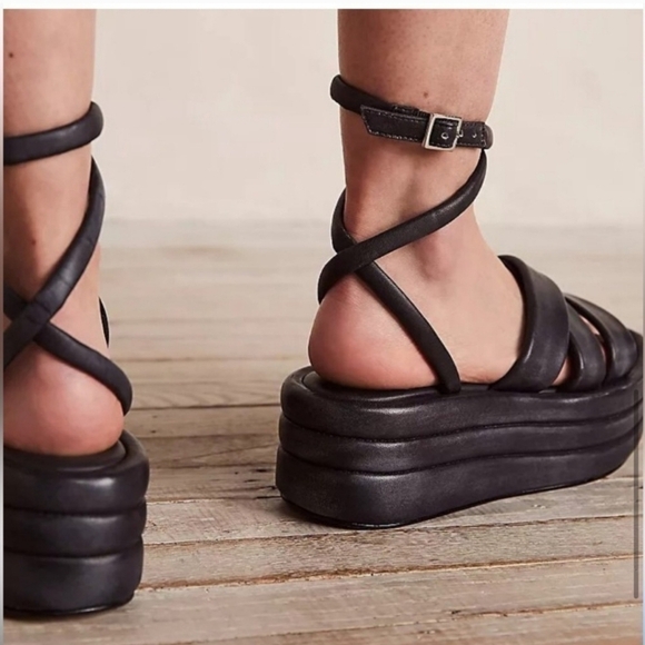 FREE PEOPLE Harper Black Platform Sandals Size 37.5 - Picture 2 of 10